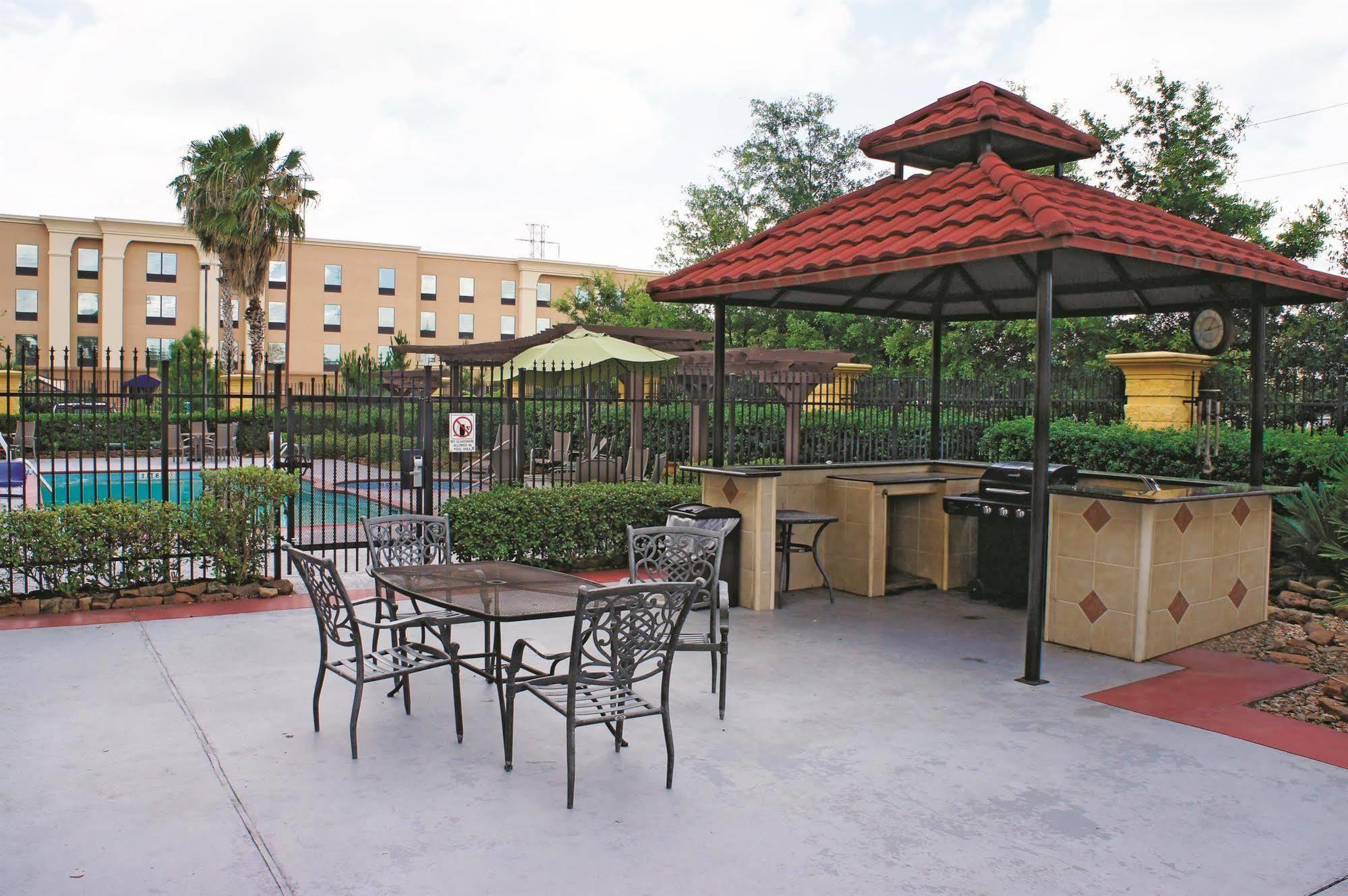 La Quinta By Wyndham Hotel