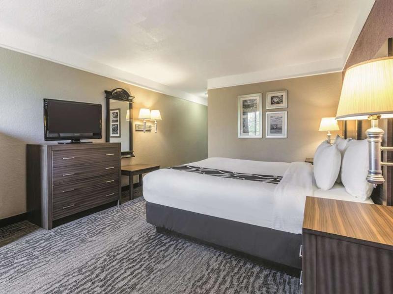 La Quinta By Wyndham Hotel